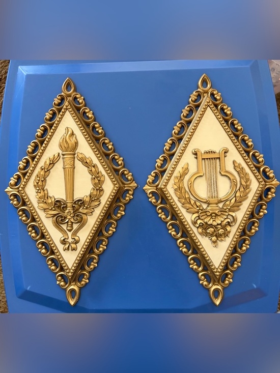 Homco Other - Vintage MCM Homco Gold and Cream Ornate Medallion Wall Plaque Pair 1971